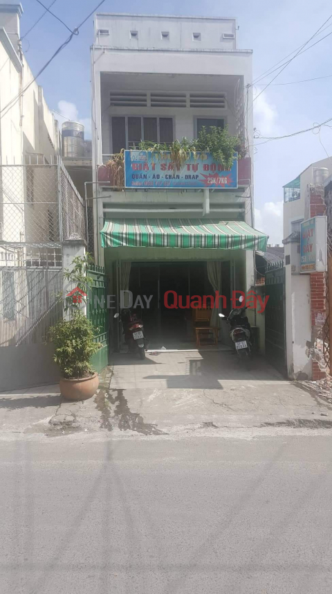 HIGHLY PROFITABLE INVESTMENT OPPORTUNITY, OWNER SELLS LAND AND GIVES A LEVEL 3 HOUSE IN TRANG LONG, BINH THANH _0