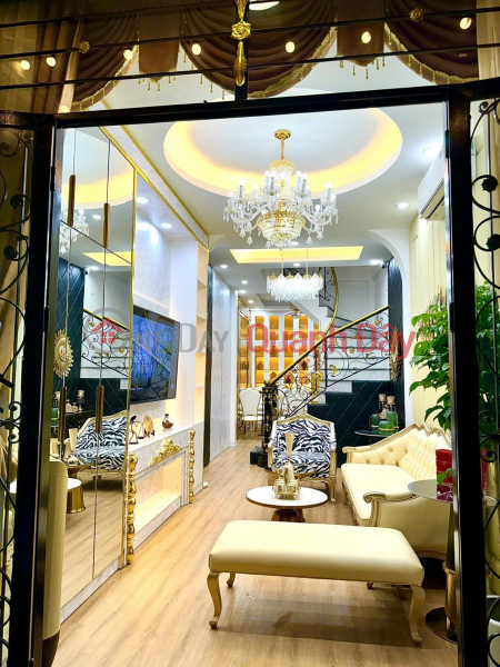 House for sale on Dang Tien Dong Street, 48m2, near parking, large yard, fully furnished, price 9 billion Sales Listings