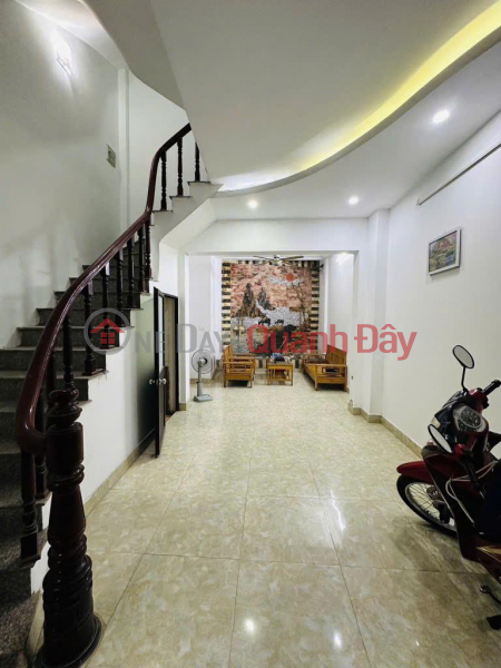 CƠ HỘI VÀNG! NHÀ TÂY HỒ - NGÕ 603 LẠC LONG QUÂN - 43M2 5 TẦNG - GIÁ CHỈ 8.4 TỶ Niêm yết bán