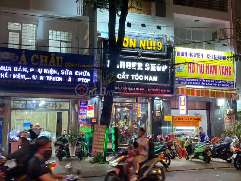 Cắt tóc nam Sơn Núi 9 - 172 Cây Keo (Son Nui Barbershop - 172 Cay Keo) Tân Phú | ()(3)