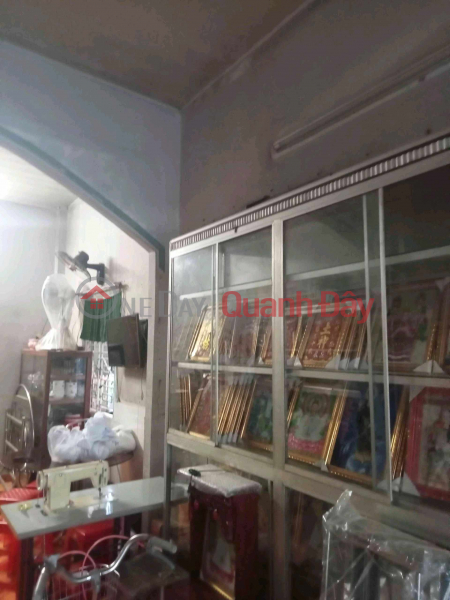 URGENT SALE: House with frontage on National Highway 1, Tan Chau Town. 4.8m x 16.25m. Price 3 billion VND (negotiable). Sales Listings