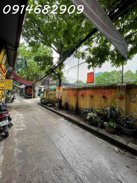 đ 8.55 Billion URGENT SALE OF VU NGOC PHAN TOWNHOUSE: 52M2 x 4T, WIDE LANE, NEAR CARS, OVER 8 BILLION