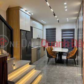 NHÀ MỚI DÂN XÂY ĐỘC LẬP FULL NỘI THẤT Đức Giang 55m2 X 3 Tầng 8.4 Tỷ Long Biên. _0