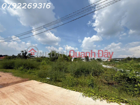 Owner selling rare 2,364m² plot of land with 4 street frontages in Hiep An Ward, Thu Dau Mot City. _0