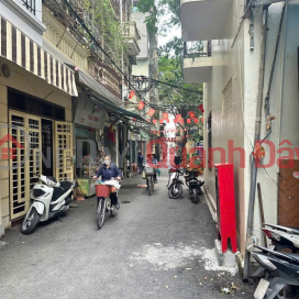 I own a house in An Duong - Tay Ho area - Hanoi. My family wants to move and is looking for a new owner. _0