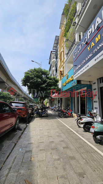 EXTREMELY BEAUTIFUL-MP Hao Nam near Cat Linh Station 47\\/55m 6 Floors, MT 4.3m - 35 Billion, wide sidewalk Sales Listings