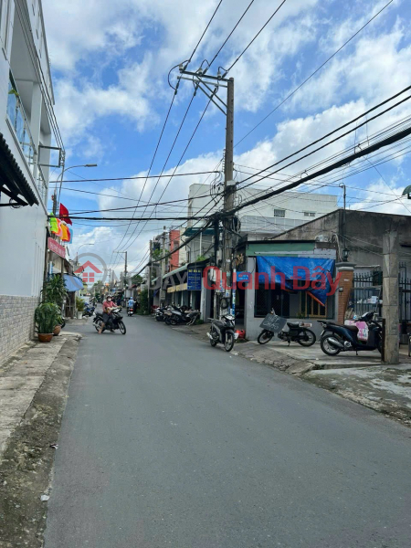 đ 3.75 Billion, Tan Phong ward house near People's Committee, asphalt road only 3ty750