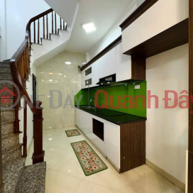 NHÀ MỚI PHỐ ĐÀM QUANG TRUNG- LONG BIÊN, 30M2,5 TẦNG,MẶT TIỀN 3.5M, 5.6 TỶ. _0