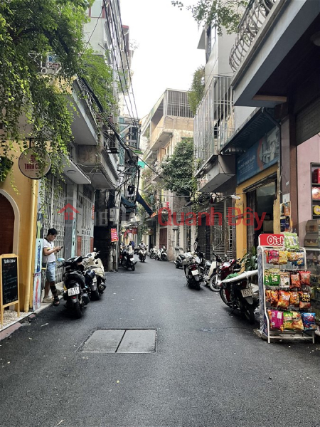 Truong Chinh Townhouse for Sale, Dong Da District. 69m Frontage 4m Approximately 17 Billion. Commitment to Real Photos Accurate Description. Owner Sales Listings