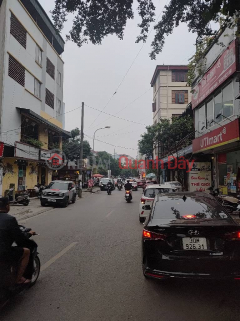 Nhỉnh 15 tỷ Bán nhà BỒ ĐỀ Kinh doanh tấp nập. 47m x 5T ở luôn. Cực gần cầu. _0