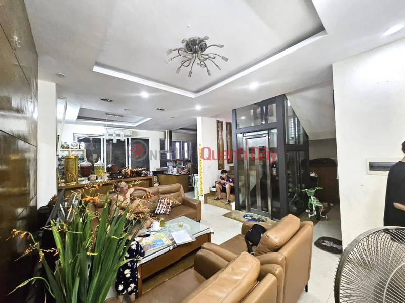 House for sale on Hoang Hoa Tham, Ba Dinh, 90m2 alley, 4.5 floors with elevator, only 17.9 billion Sales Listings