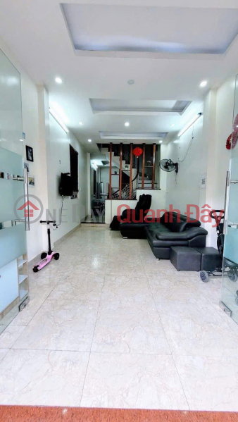 House for rent in lane 553 Giai Phong, 4 floors x 45m2, 5 bedrooms, 15 million for office, online business Rental Listings