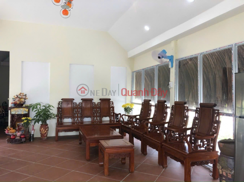 | Please Select | Residential | Sales Listings | đ 10 Million