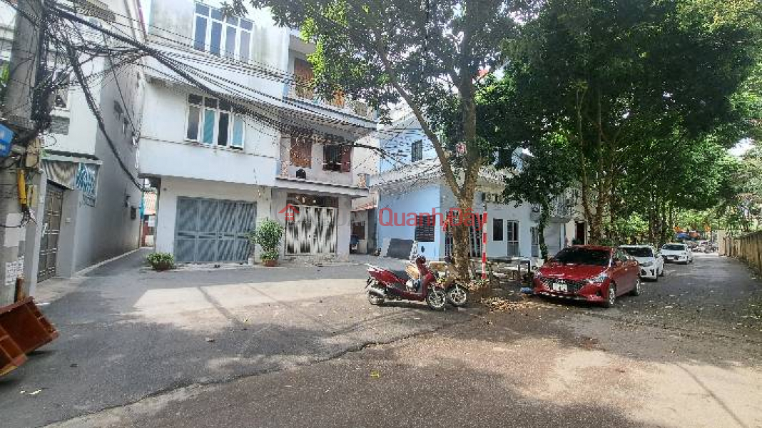 ₫ 3.5 Billion, C4 house for sale at lane 49 Duc Giang 70m, open lane, car moning only slightly 3 billion TL. Contact: 0936123469