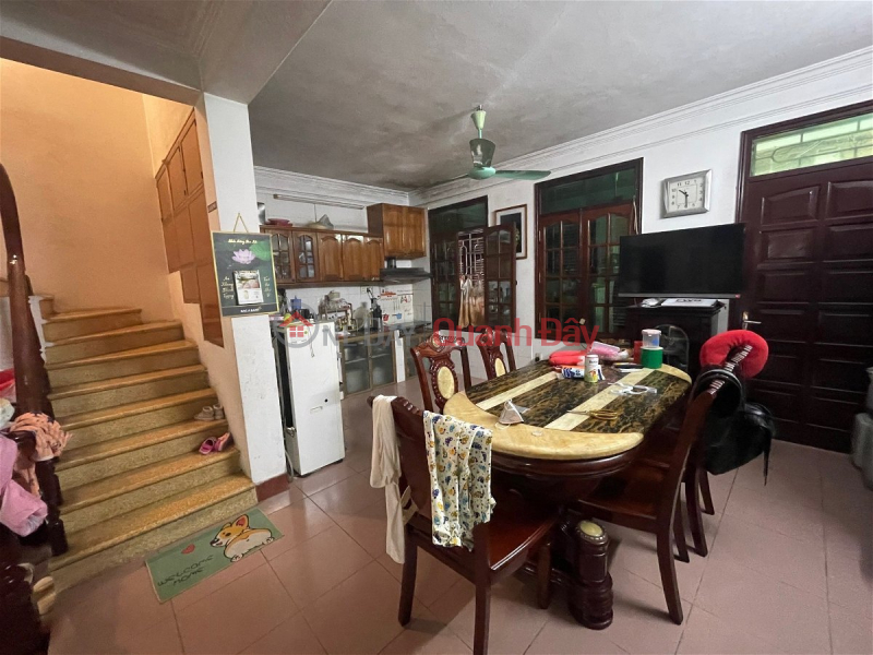 ₫ 14.4 Billion, An Duong Vuong Townhouse for Sale in Tay Ho District. 81m Frontage 6m Approximately 14 Billion. Commitment to Real Photos Accurate Description. Owner