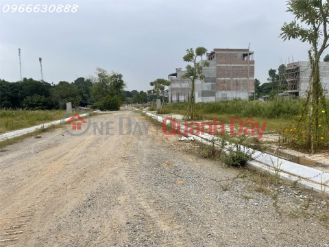 Family needs money to urgently sell plot of land in Tan Ha urban area, Tuyen Quang city, located far from the commercial center _0