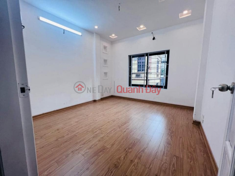 đ 81,5 tỷ | NHỈNH 8 TỶ - NHÀ 40M2 OTO VÀO NHÀ Ở CẦU GIẤY, GẦN PHỐ, NGÕ THÔNG KINH DOANH,NHÀ ĐẸP Ở NGAY