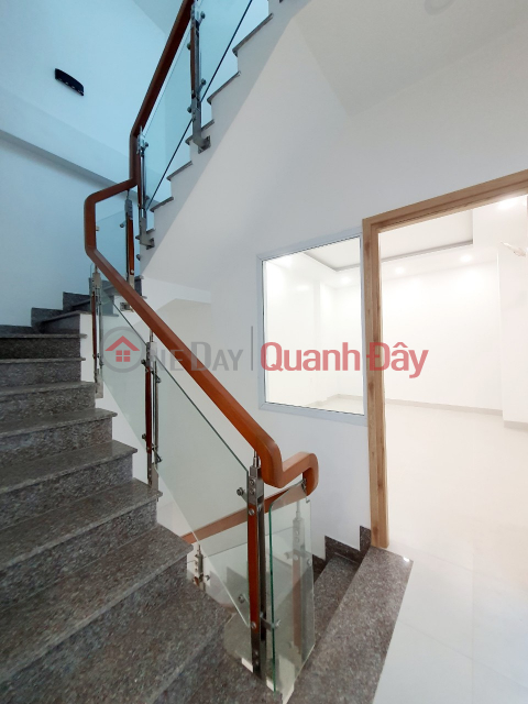 Chính chủ bán nhà hẻm 6m Hòa Hảo Quận 10, Ngang 5,2m sát mặt tiền
4 tầng đúc, 70m2, giá nhỉnh 15 tỷ _0