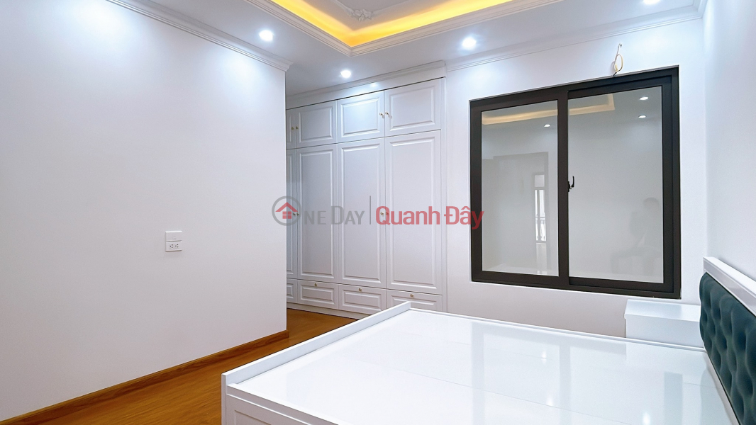 BÁN NHÀ PHỐ HỒNG TIẾN DT 75M 5 TẦNG 10TỶ GARA Ô TÔ, THANG MÁY, GẦN TRƯỜNG QT WELLSPRING. | Việt Nam Bán đ 10 tỷ