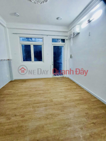 CAR ALley - 5 FLOORS - RIGHT IN THE CENTER OF TAN BINH. Sales Listings