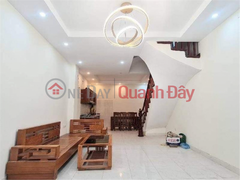 House for sale in Chua Boc, Dong Da, 40m, 4T, builders, corner lot, near the street, rare and beautiful, live forever _0