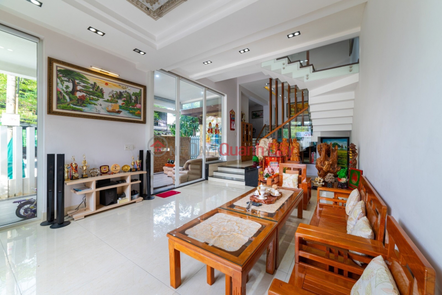 3-storey villa, corner lot, frontage of Thanh Thai Cam Le, Da Nang-152m2-Only 13.9 billion-0901127005. Sales Listings