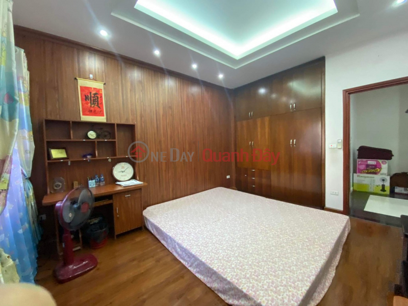 Property Search Vietnam | OneDay | Residential Rental Listings Whole house for rent in Chua Lang street, Dong Da 45m, 5 floors, 7 bedrooms. Business. 20 million