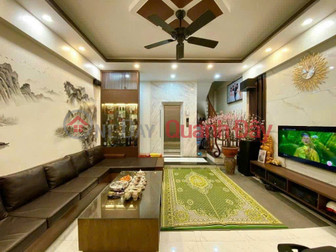 Cho thuê nhà Nguyễn Chính, vừa KD on kết hợp ở gđ, 5 tầng x 45m2, thang máy, 16 triệu/th _0
