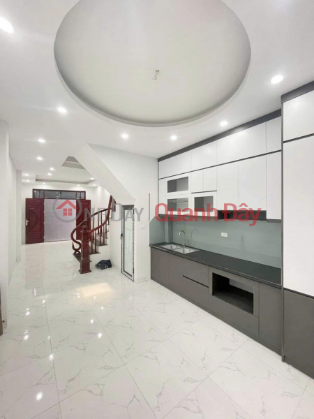 House adjacent to Nam Tu Liem, designed 5 floors x 36m, has 5 bedrooms, 50m from the car road, price slightly over 4 billion, Vietnam Sales, đ 4.5 Billion