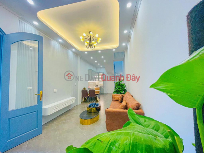 NHÀ ĐẸP 5 TẦNG TRUNG KÍNH,CẦU GIẤY,FULL NỘI THẤT,GẦN PHỐ, Dt 35m NHỈNH 5 TỶ Niêm yết bán