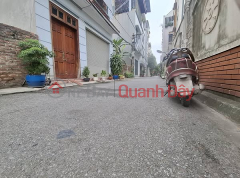 Land for sale in Thuong Thanh, Duc Giang. 55m wide, car can avoid, only over 9 billion. Contact 0936123469 _0