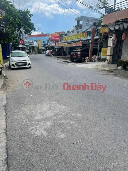 Property Search Vietnam | OneDay | Nhà ở | Niêm yết bán Gia đình muốn định cư sang Mỹ nên cần bán đất, tặng 3 căn nhà cấp 4 trên đất