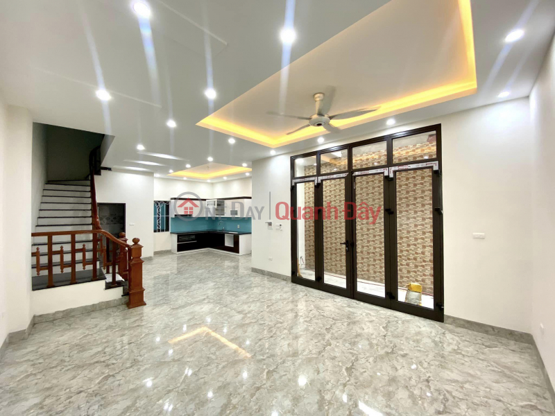 NEW NGOC THUY HOUSE FOR SALE GLASSLY DESIGNED BETTER THAN HOTEL - LARGE HOUSE - SQUARE WINDOW - A few meters to a car - Sales Listings