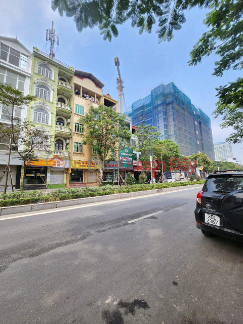 Bán nhà mặt phố Nguyễn Hoàng Tôn đường 64m DT 190m2 5 tầng Mt 7m giá 31 tỷ _0