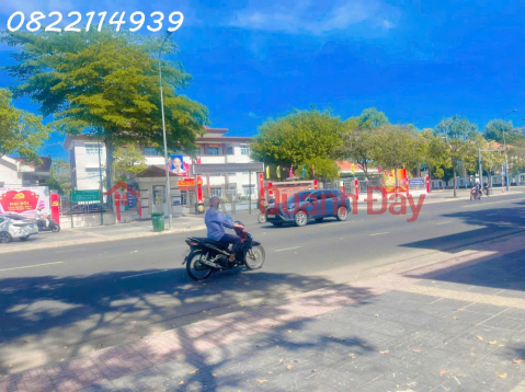 Chính chủ bán lỗ siêu phẩm mặt tiền Võ Văn Kiệt, sát bên bệnh viện và UB Tỉnh rộng 920m2 _0