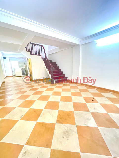 MẶT NGÕ THÔNG - PHÁO ĐÀI LÁNG - PHÂN LÔ Ô TÔ TRÁNH - VỈA HÈ - 44M2 X 5 TẦNG - MT 4.1M - KINH DOANH TỐT _0