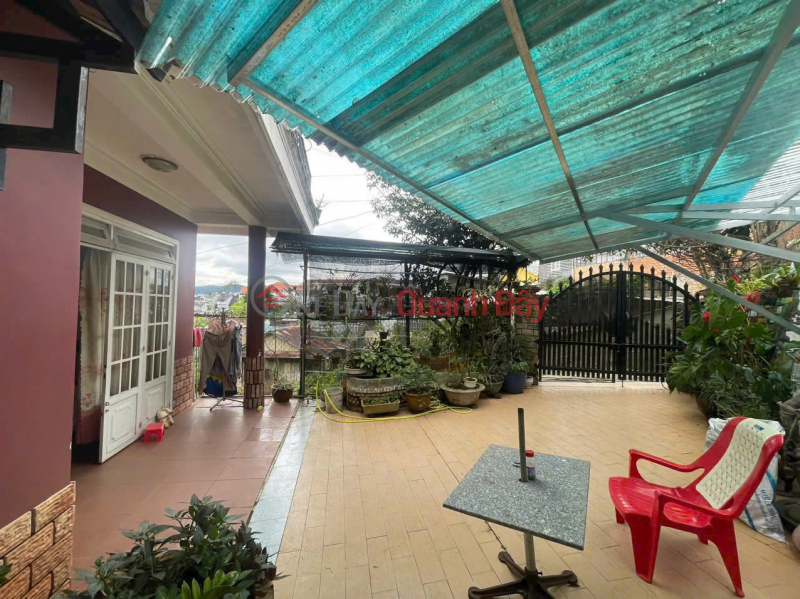 HOUSE FOR SALE ON CAR STREET P3 DA LAT, Vietnam Sales | đ 3.8 Billion