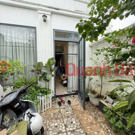 Mezzanine house for sale, near Tan Phong market, 5m wide asphalt road, only 3 billion 999 _0