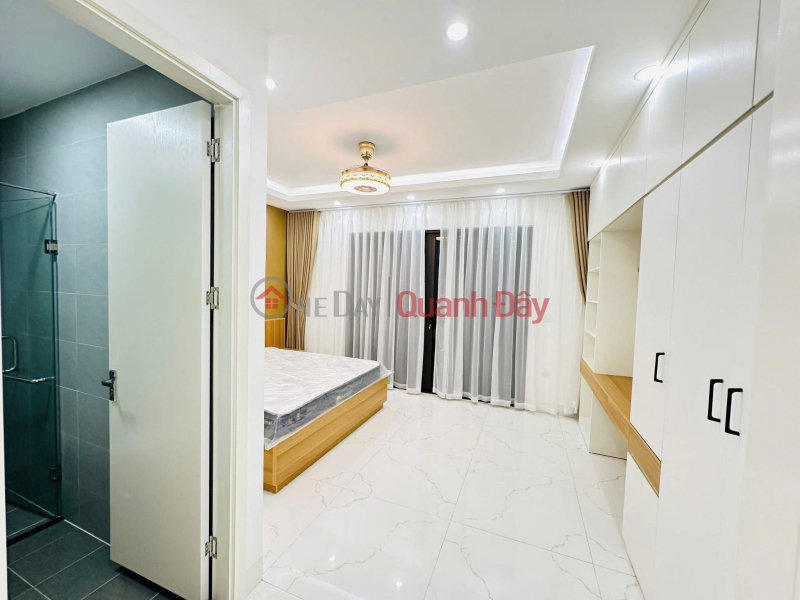 đ 26.5 Billion House for sale, car parking at the door, Hoang Quoc Viet, 60m2\\/ 6 floors, elevator, frontage 5.1m, 26.5 billion, new and beautiful