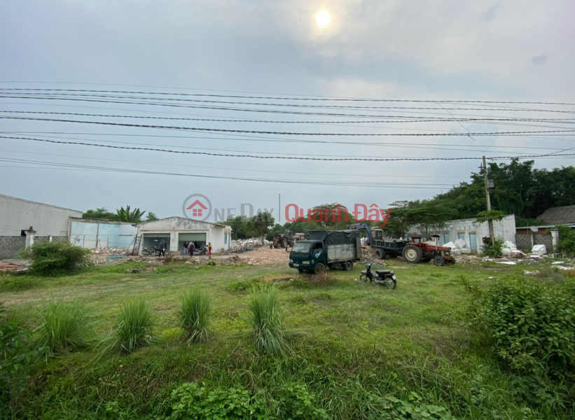 Property Search Vietnam | OneDay | Nhà ở Niêm yết bán | ĐỨC HOÀ, LONG AN 
Chính chủ cần bán lô đất 4,027m2 đất SKC mặt tiền đường Bàu Sen xã Đức Lập Hạ, huyện Đức