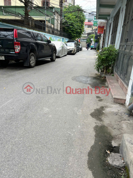 House for sale, car, business, full furniture at Nguyen Chi Thanh. Sales Listings