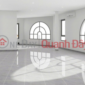 3-storey house for rent, corner apartment - right at the intersection of major roads - next to Tay Song Hau Square!. _0