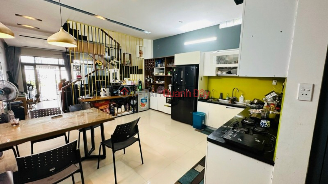 Property Search Vietnam | OneDay | Residential | Sales Listings, ► Do Nhuan House opposite the Bus Station, 90m2, 3 beautiful floors Business, under 5 billion