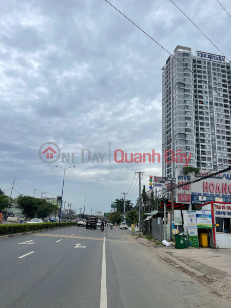 Owner sells 343m2 house for only 5.4 billion car access Sales Listings