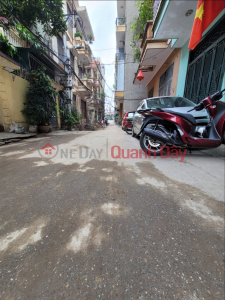 đ 20.5 Billion | Nguyen Hoang Ton Townhouse for Sale, Tay Ho District. 129m Frontage 6m Approximately 20 Billion. Commitment to Real Photos Accurate Description. Owner