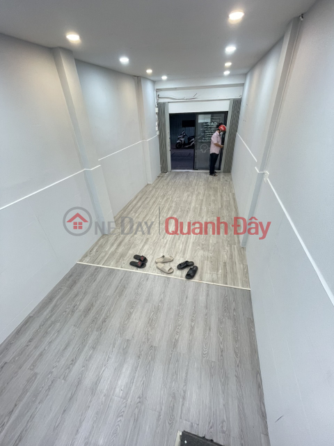 Front house on Phan Xich Long area, 3x9m, 2 floors throughout _0