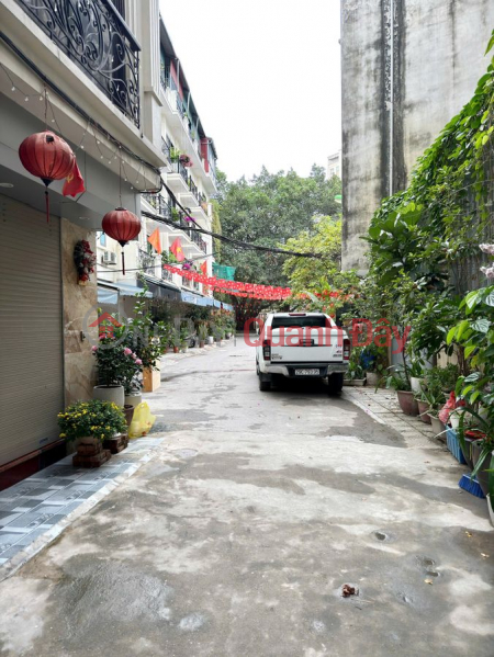 đ 9.5 Billion | NEW HOUSE FOR SALE - BEAUTIFUL, FULLY FURNISHED - CAR PARKING AVAILABLE. Ngoc Thuy, 32m2 x 5 Floors, 9.5 billion VND, Long Bien, Hanoi.