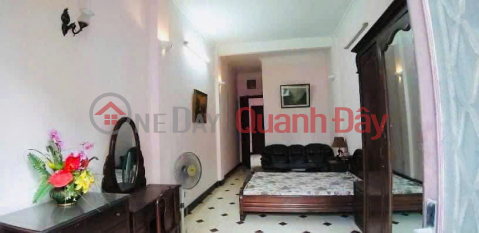 House for sale on Hang Ga street, 60m2, 4 floors, 47.5 billion VND, excellent for business, generating 30 million VND\/month in rental income. _0