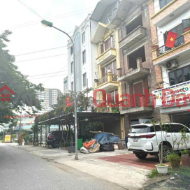 E có 3 mảnh ĐẤT SIÊU HIẾM- PHÂN LÔ Ô TÔ TRÁNH- VỈA HÈ RỘNG !!! Đồng mai hà đông - 79m giá 9 tỷ 500tr
Cách _0