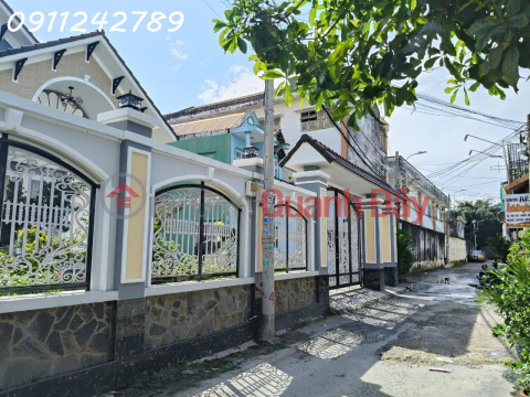 RARE AND HARD TO FIND - 2-STOREY HOUSE WITH COMPLETED LAND RIGHTS - CAR ALLEY ON NGUYEN DUY TRINH, DISTRICT 9 - NEXT TO A HIGH SCHOOL _0